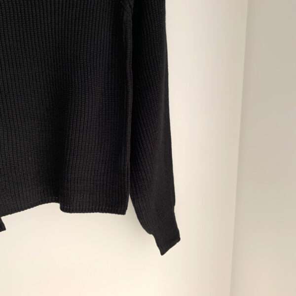 Slim Knit Vest Short Layered Sweater - Image 2